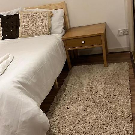 Smalinz Homes Finchley Лондон Екстериор снимка