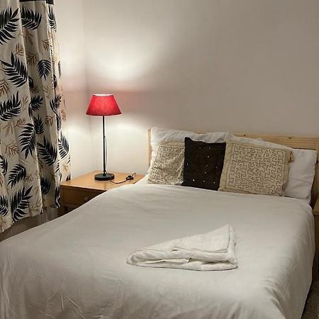 Smalinz Homes Finchley Лондон Екстериор снимка