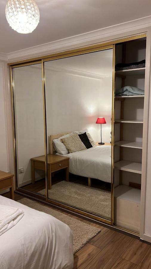 Smalinz Homes Finchley Лондон Екстериор снимка