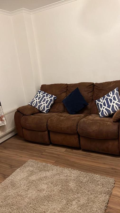 Smalinz Homes Finchley Лондон Екстериор снимка